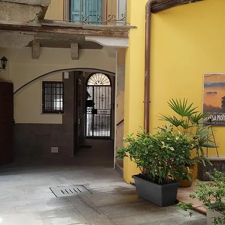 Fiore Rosso Apartment Stresa